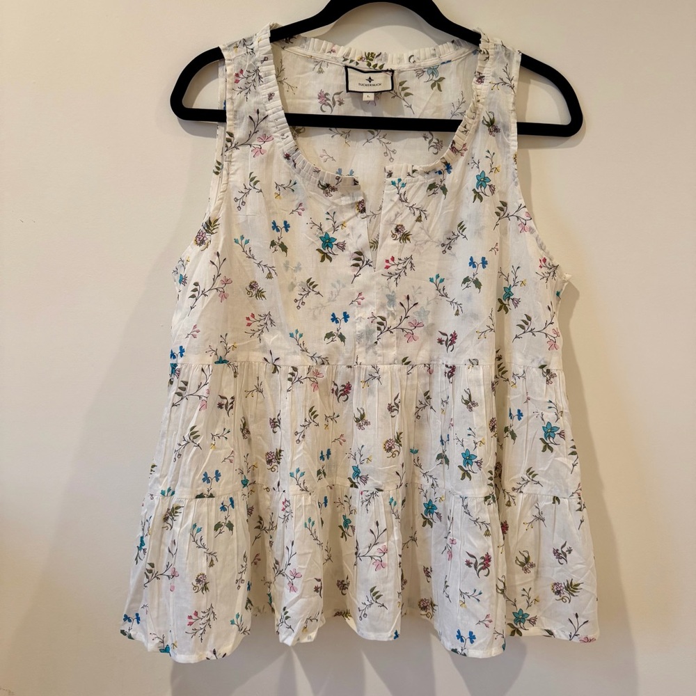 Tuckernuck 100% Cotton Floral Tiered Sleeveless Top White Size L